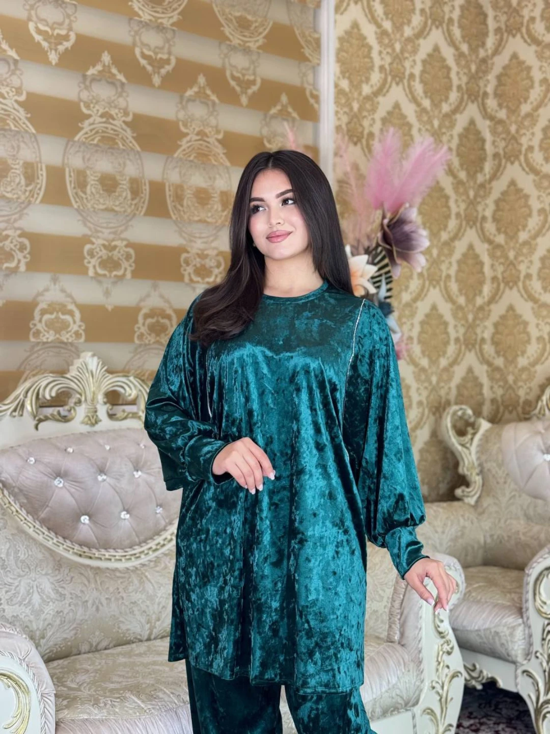 Ayollar uchun ikki qismli to'plam, villur yumshoq mato