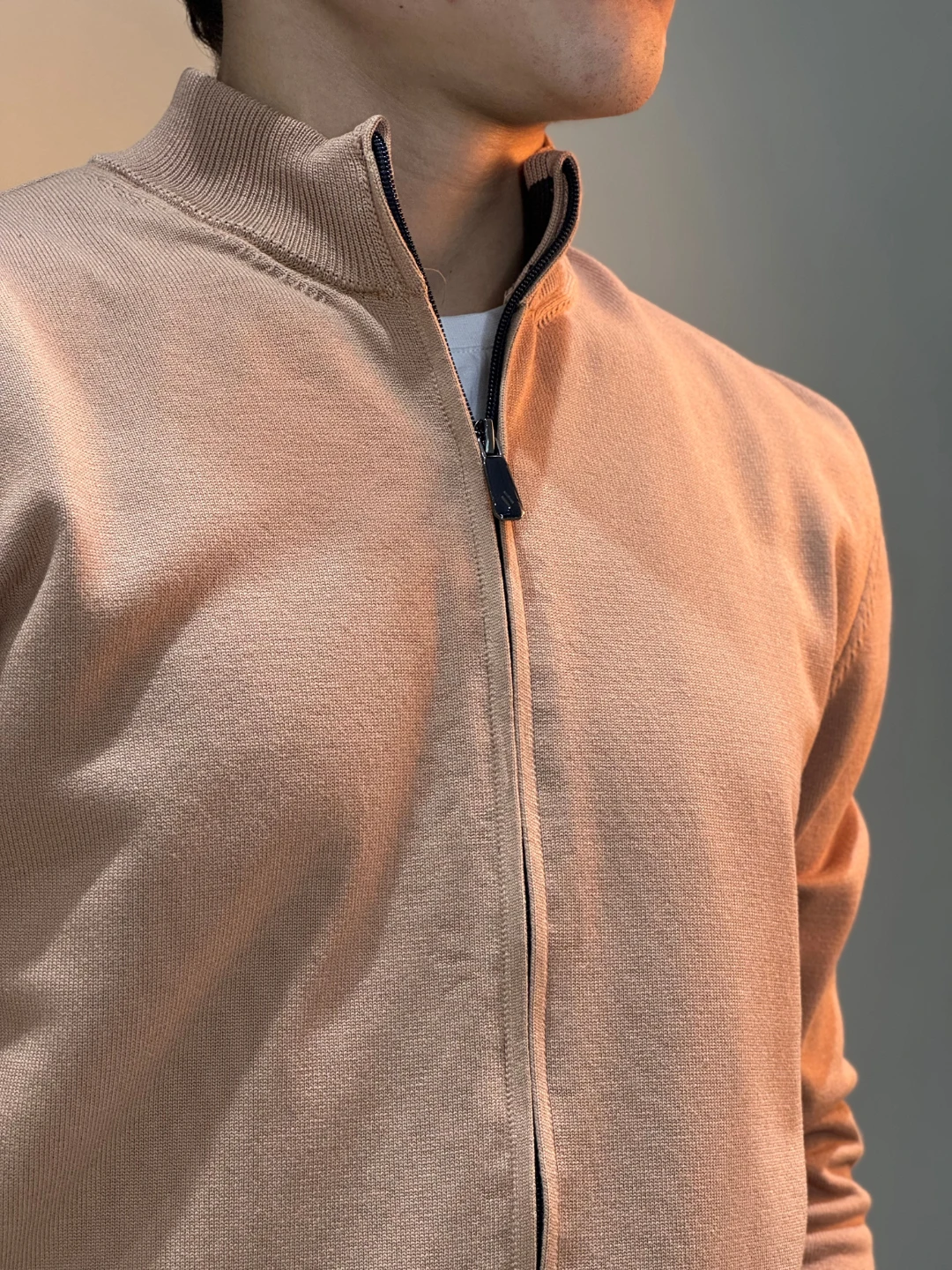 Erkaklar uchun kardigan rasm 2