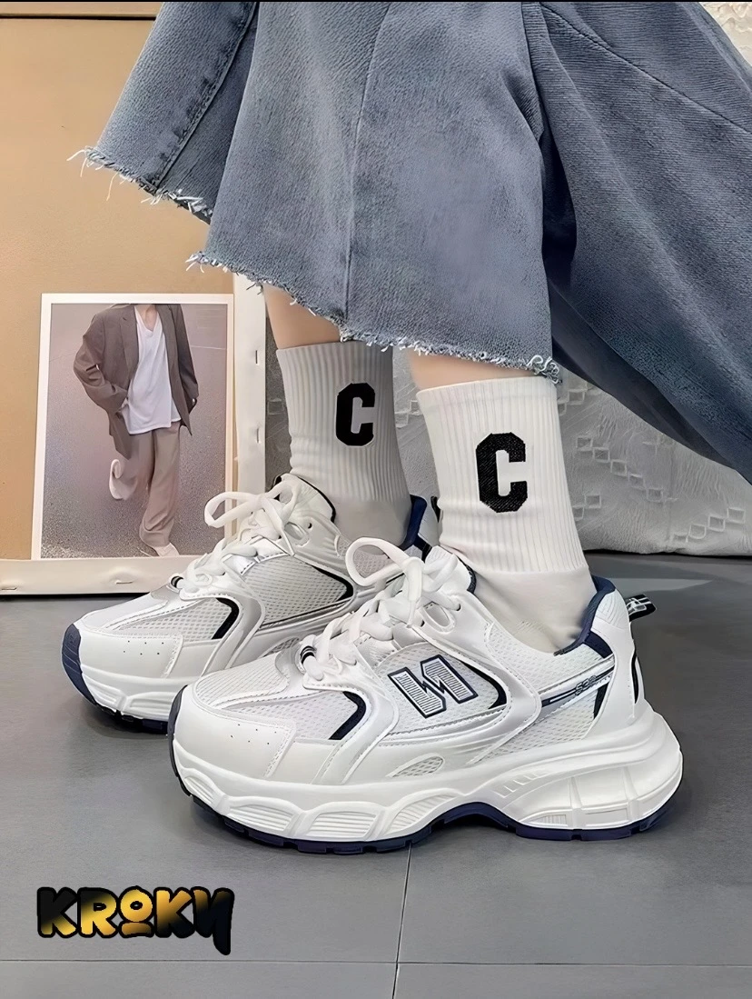 Ayollar oyoq kiyimlari rasm 2