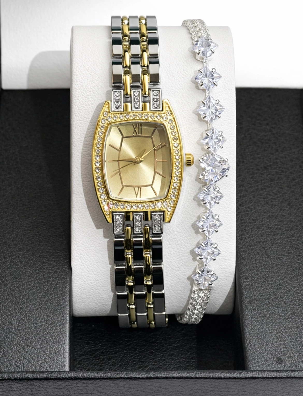 Ayollar uchun kvarts qo'l soati, bilaguzuk bilan birga