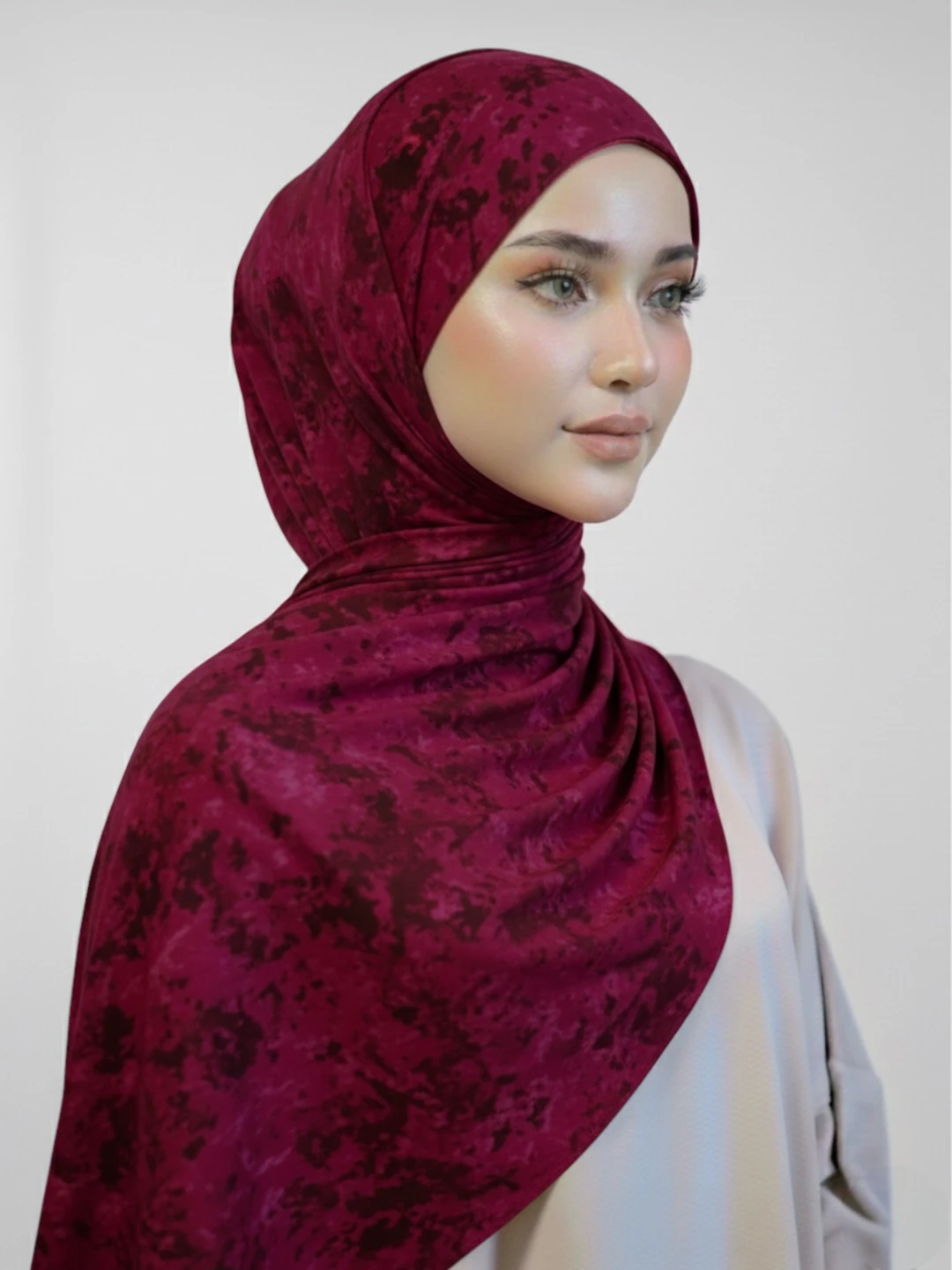 Ayollar uchun mramor chechenka sharflar 8-martga sovg'a