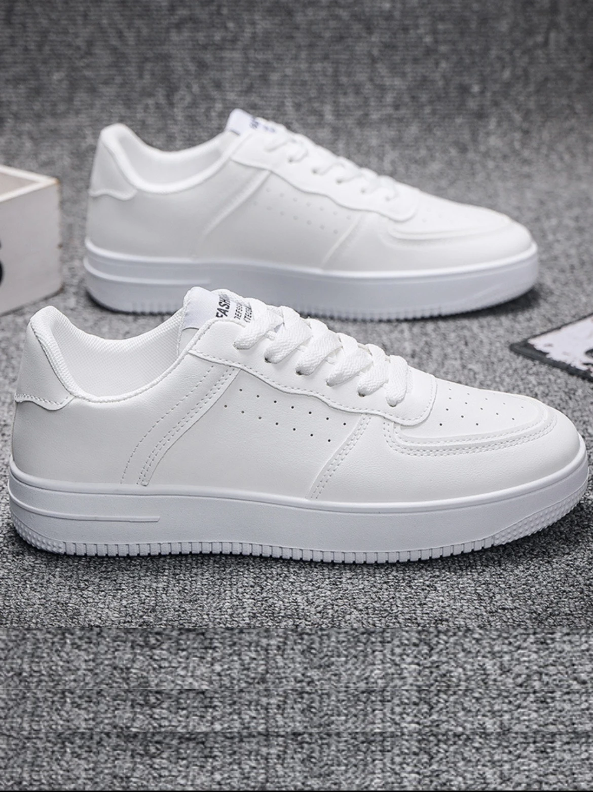 Erkaklar krossovkasi. Erkaklar poyabzali. Bahorgi