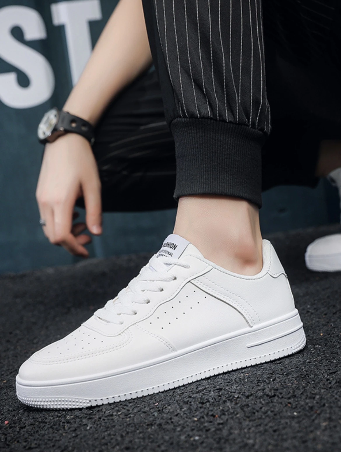 Erkaklar krossovkasi. Erkaklar poyabzali. Bahorgi rasm 3